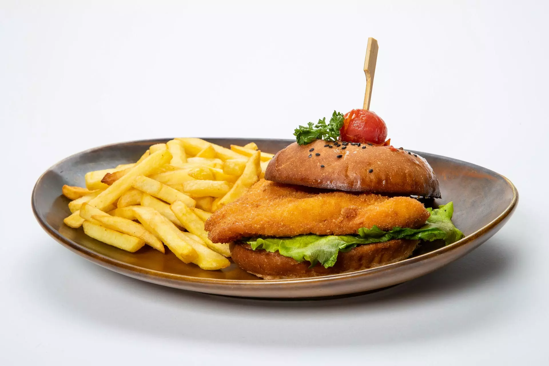 07_Burger z dunajcem, pomfri